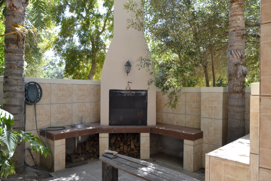 To Let 5 Bedroom Property for Rent in Heritage Park Western Cape